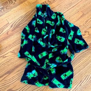 Boys size XS Minecraft robe